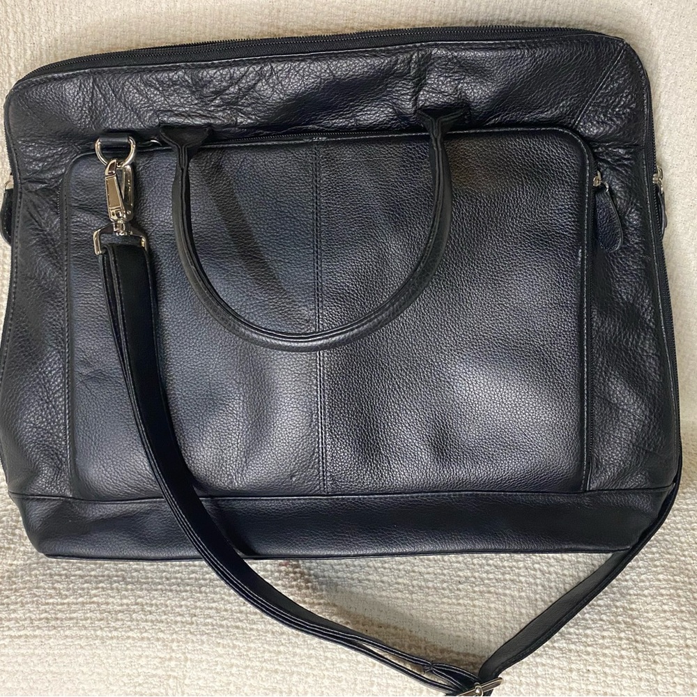 Black Leather  Bag mundi brand